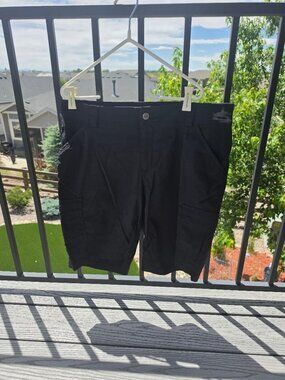 Duluth Trading Dry-on-the-Fly Shorts Size 14